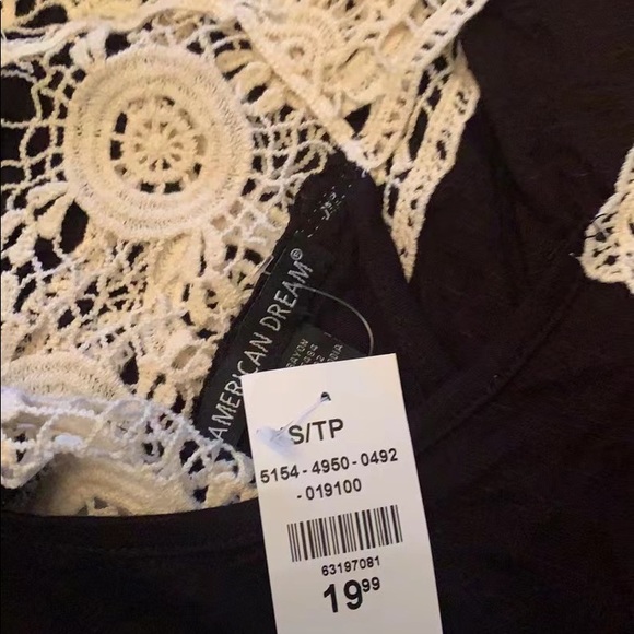 Tank tops ☀️☀️☀️ - Picture 3 of 3